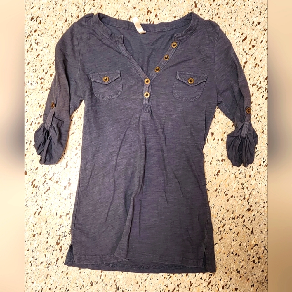 3/4ths sleeve shirt